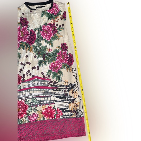 Khaadi Vibrant Floral Women's Kurta - Picture 6 of 6